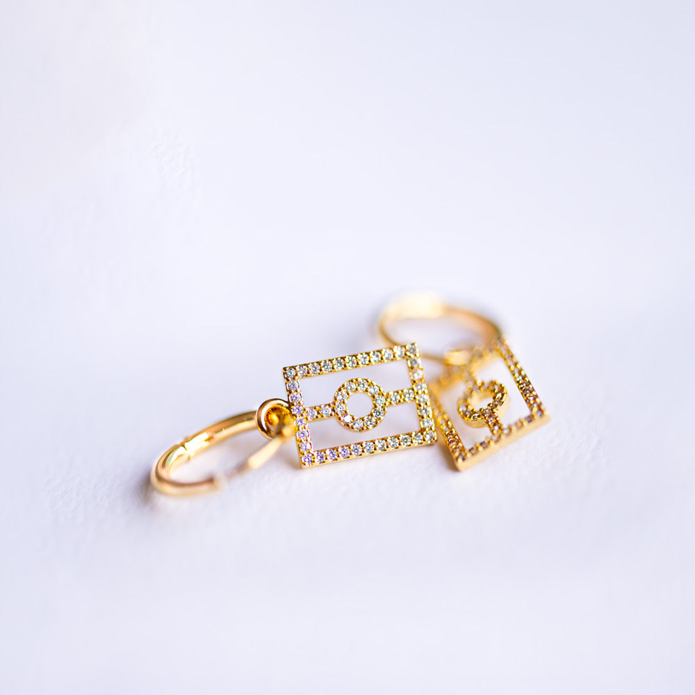 Central Earrings