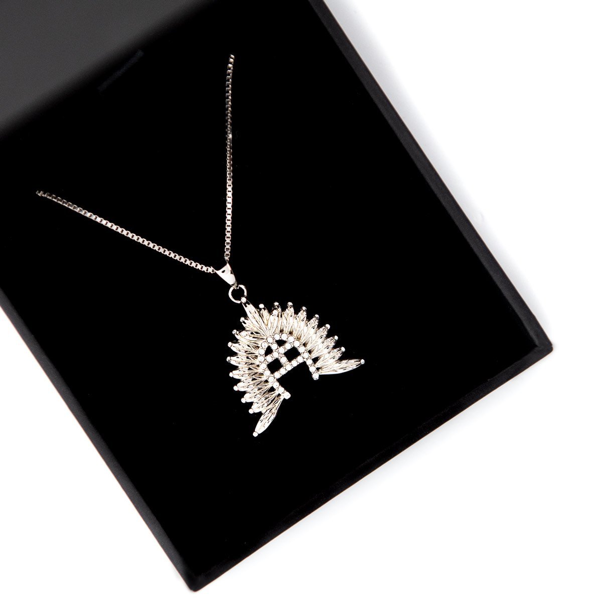 Swarovski-Crystal-Dhari-Pendant-Brosiscu