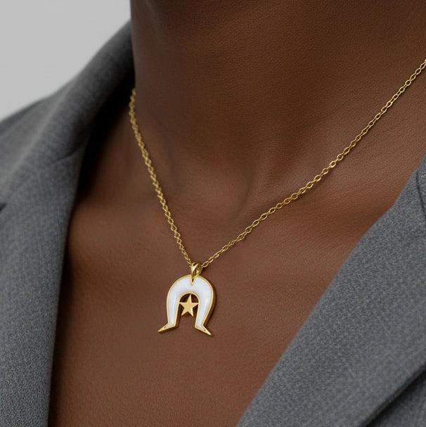 Island Dhoeri Pendant